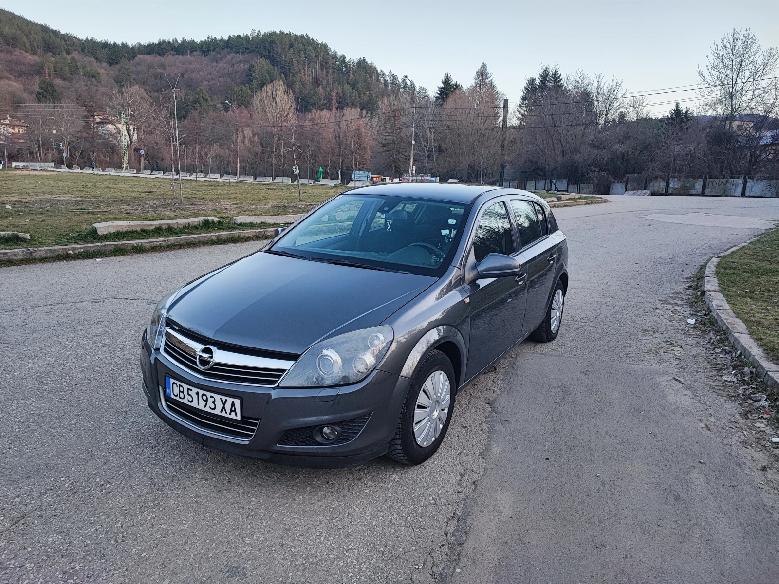 Opel Astra, снимка 2 - Автомобили и джипове - 53838538