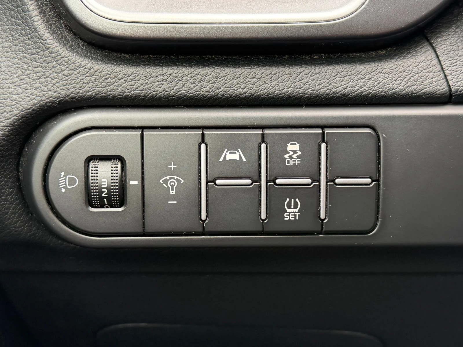 Kia Ceed 1.5 T-GDI / Обслужена / Пълна история от Киа, снимка 14 - Автомобили и джипове - 53962281