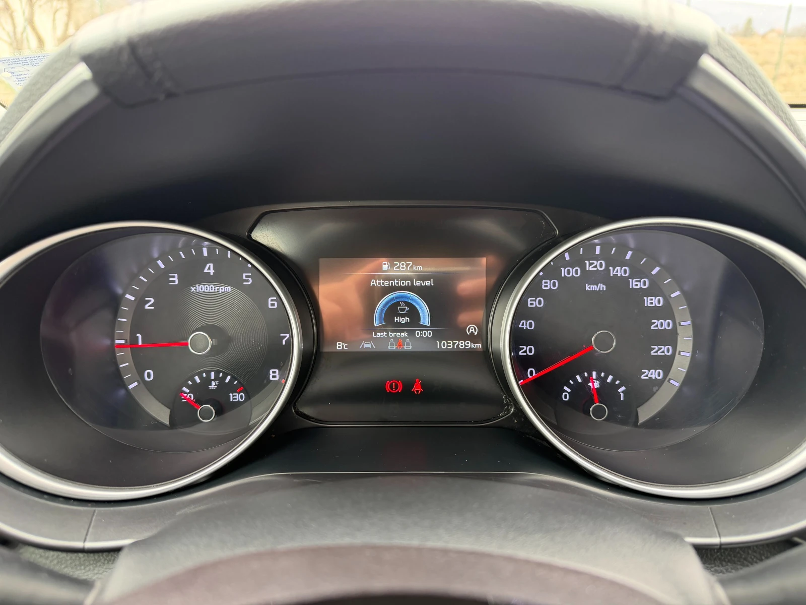 Kia Ceed 1.5 T-GDI / Обслужена / Пълна история от Киа, снимка 13 - Автомобили и джипове - 53962281