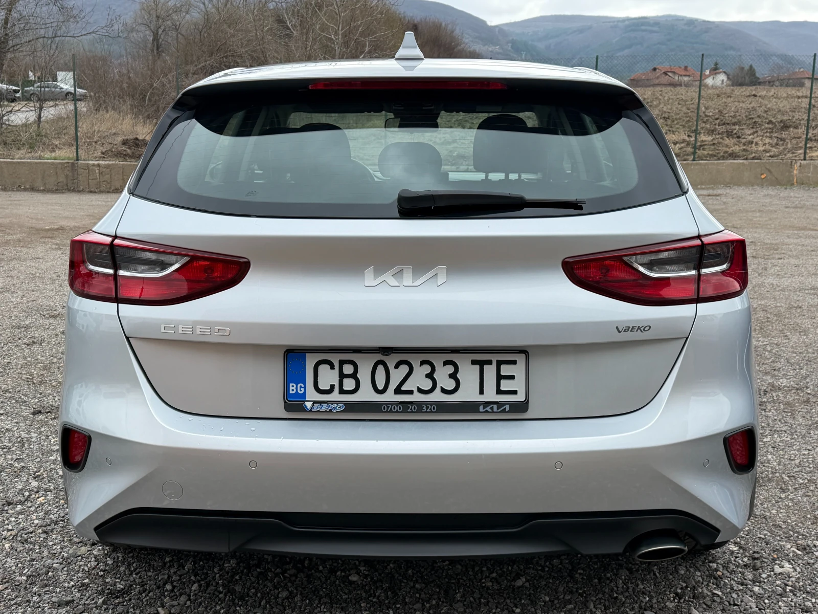 Kia Ceed 1.5 T-GDI / Обслужена / Пълна история от Киа, снимка 5 - Автомобили и джипове - 53962281