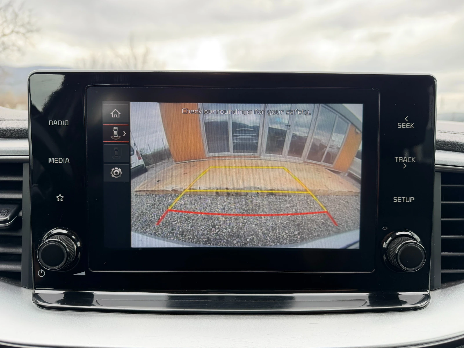 Kia Ceed 1.5 T-GDI / Обслужена / Пълна история от Киа, снимка 17 - Автомобили и джипове - 53962281