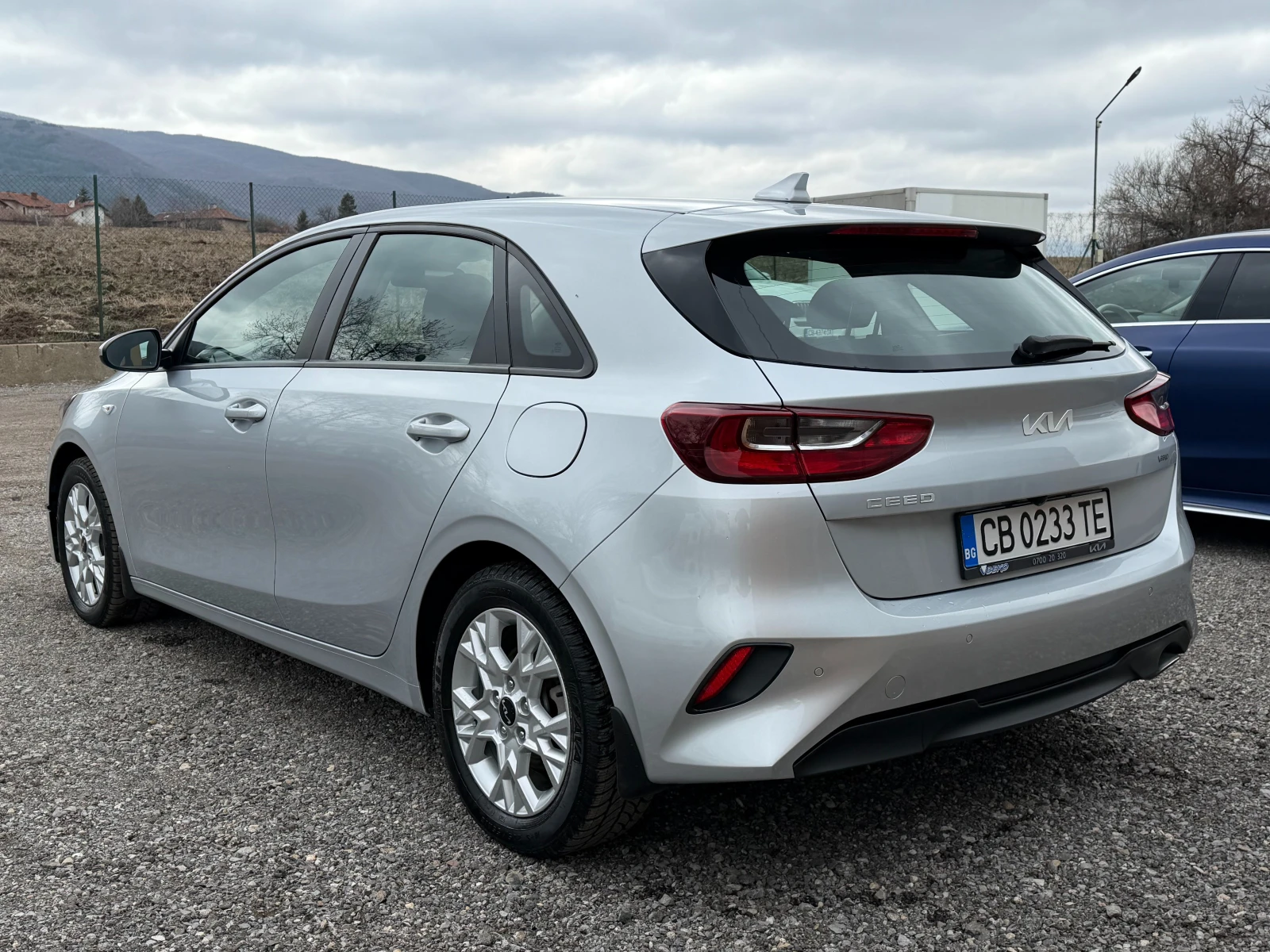 Kia Ceed 1.5 T-GDI / Обслужена / Пълна история от Киа, снимка 6 - Автомобили и джипове - 53962281