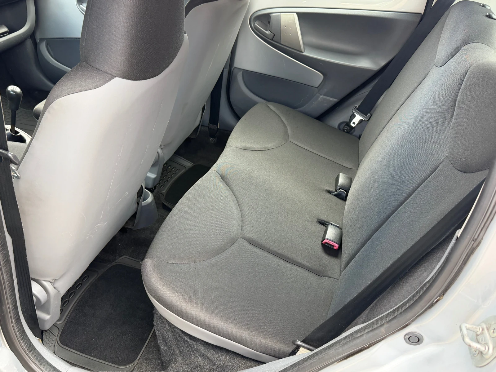 Toyota Aygo, снимка 10 - Автомобили и джипове - 54008996