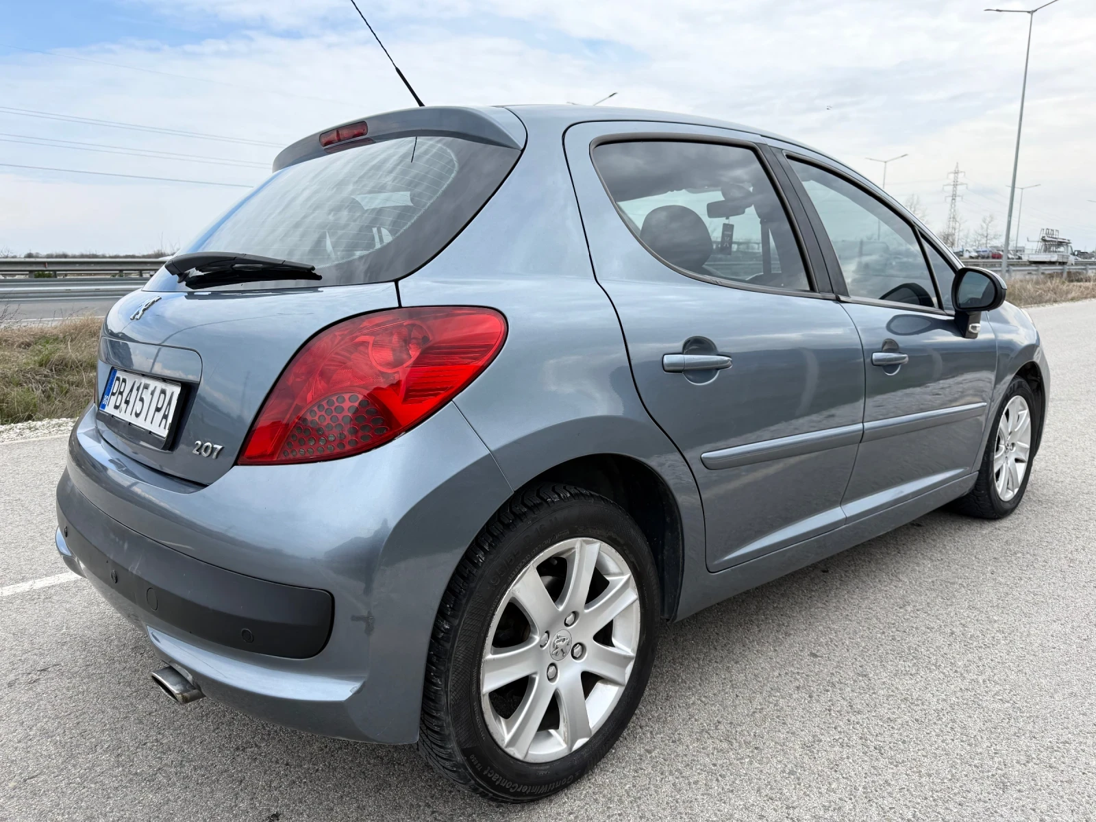 Peugeot 207 1.6 HDI 90к.с CLIMATRONIC / AVTOPILOT / PARKTRONIC, снимка 7 - Автомобили и джипове - 54044721