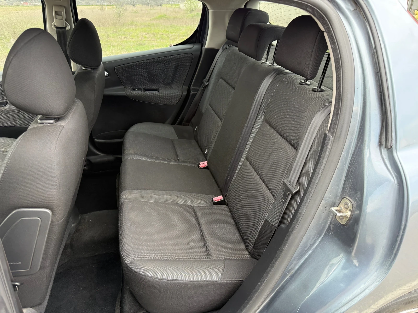 Peugeot 207 1.6 HDI 90к.с CLIMATRONIC / AVTOPILOT / PARKTRONIC, снимка 12 - Автомобили и джипове - 54044721