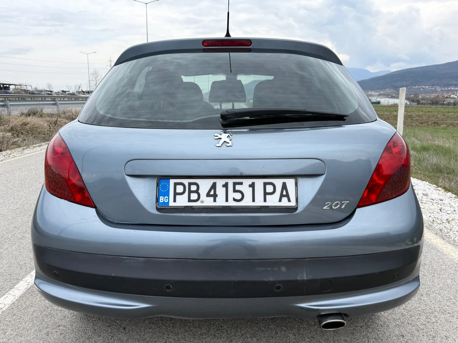 Peugeot 207 1.6 HDI 90к.с CLIMATRONIC / AVTOPILOT / PARKTRONIC, снимка 6 - Автомобили и джипове - 54044721
