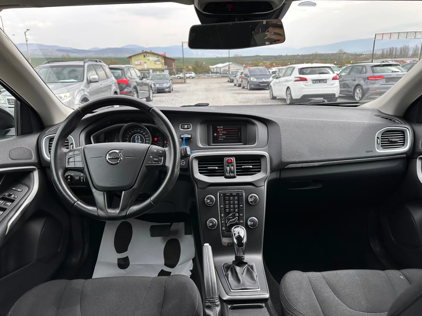 Volvo V40 2.0D-CROSS COUNTRY-KINETIC-УНИКАЛНО СЪСТОЯНИЕ-ТОП, снимка 13 - Автомобили и джипове - 54191541