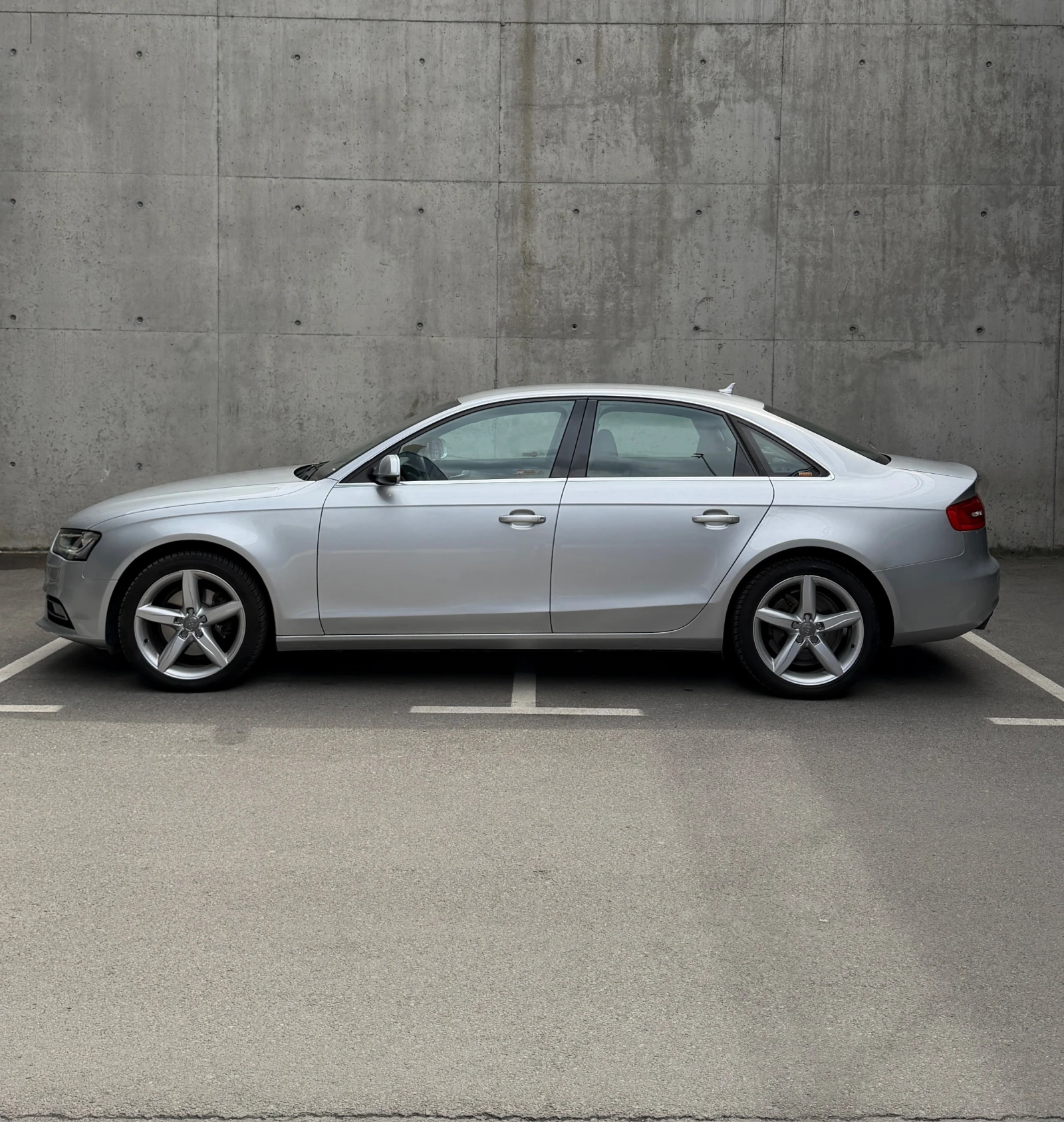 Audi A4 2.0 TDI 150кс, снимка 2 - Автомобили и джипове - 54359283