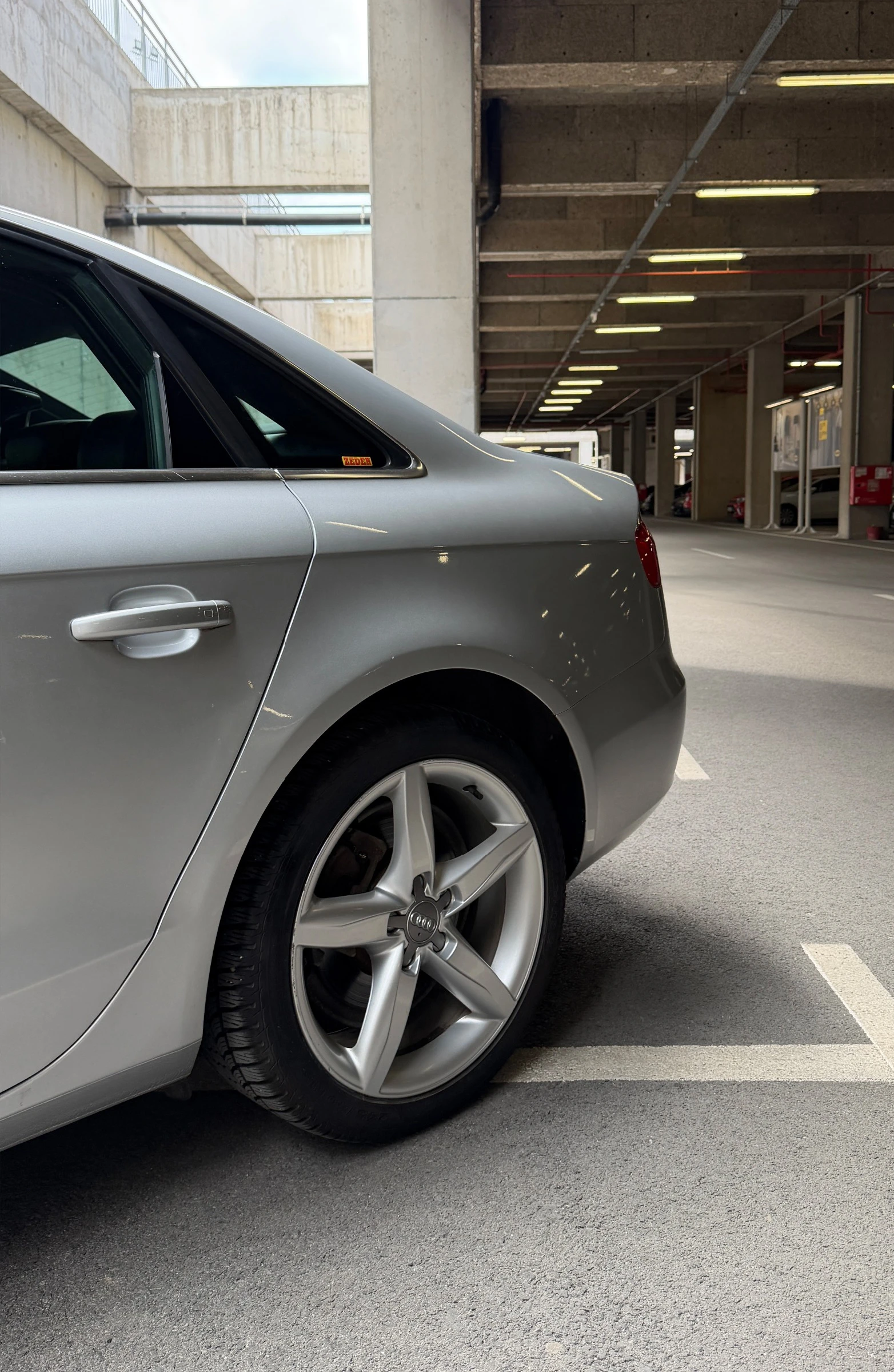 Audi A4 2.0 TDI 150кс, снимка 10 - Автомобили и джипове - 54359283