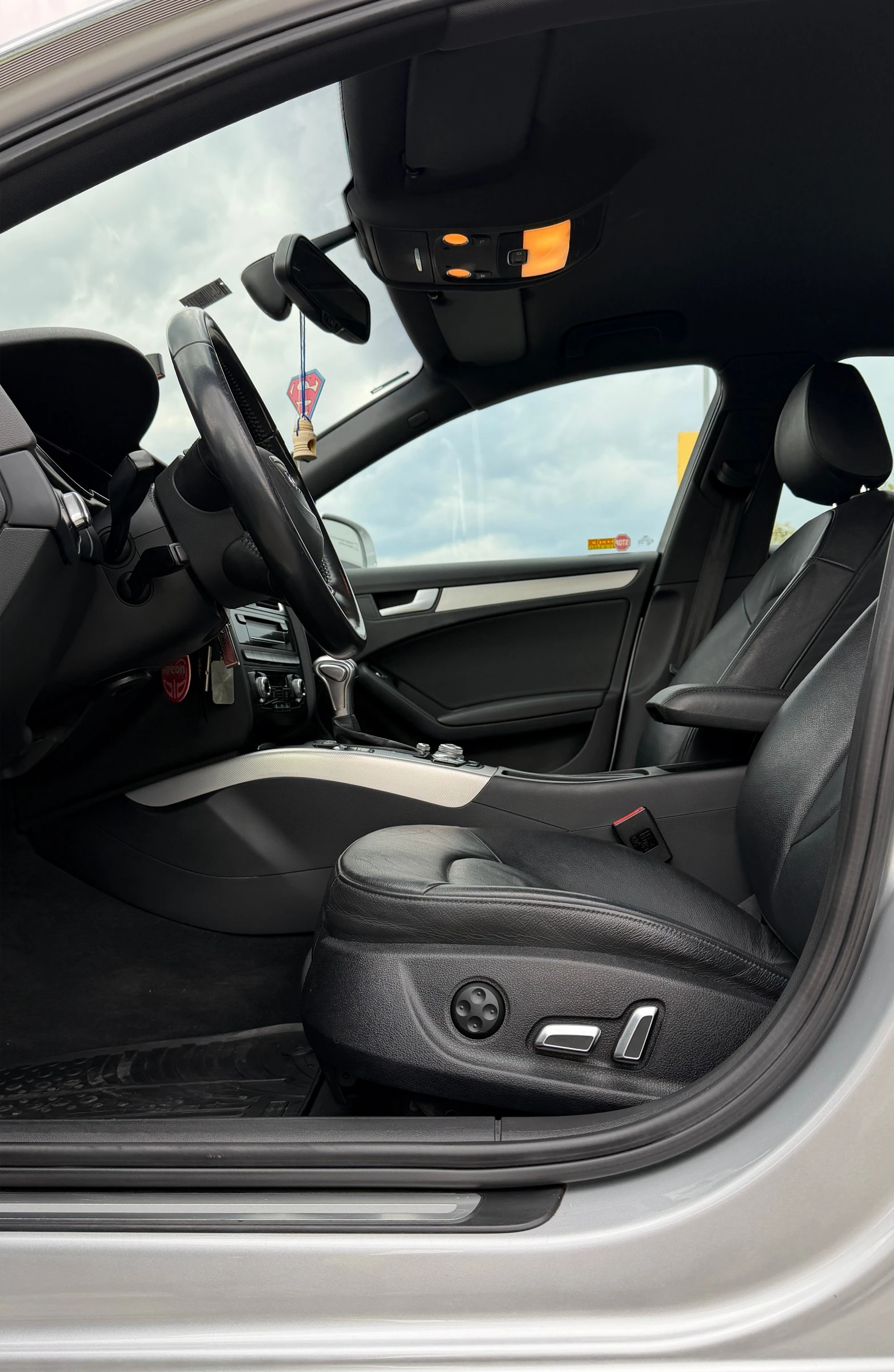 Audi A4 2.0 TDI 150кс, снимка 14 - Автомобили и джипове - 54359283