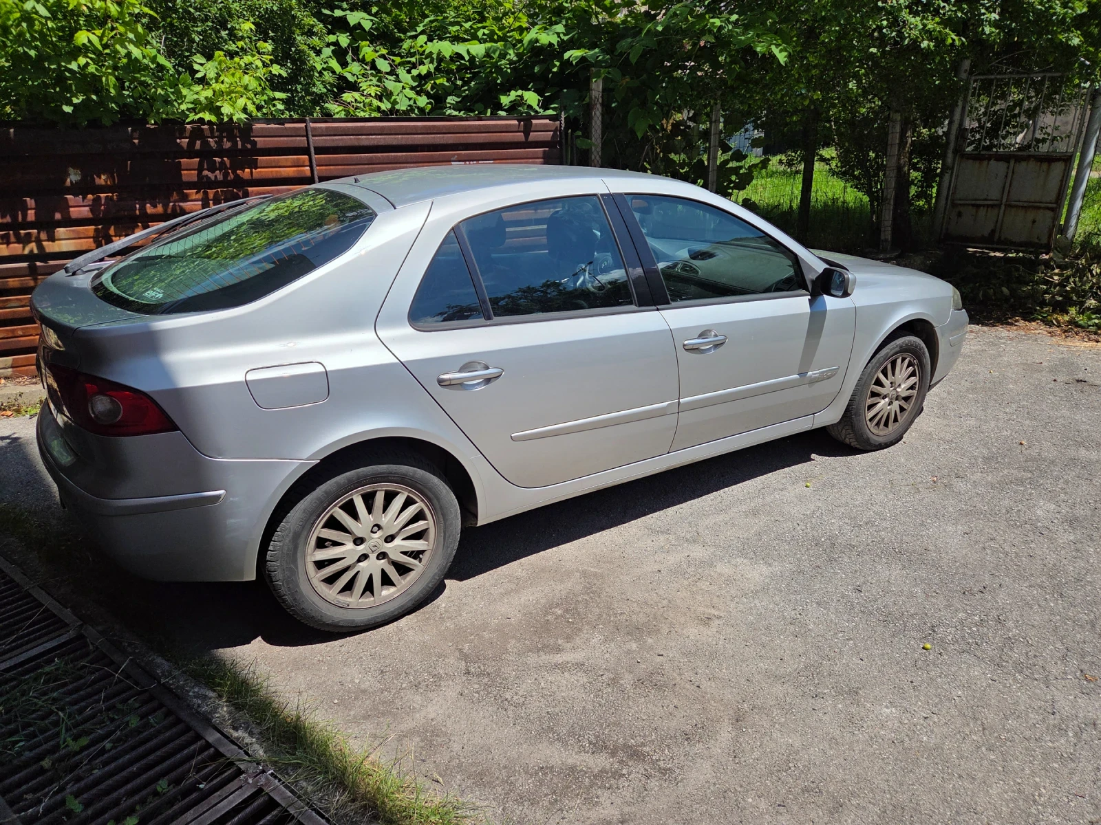 Renault Laguna, снимка 3 - Автомобили и джипове - 55127445
