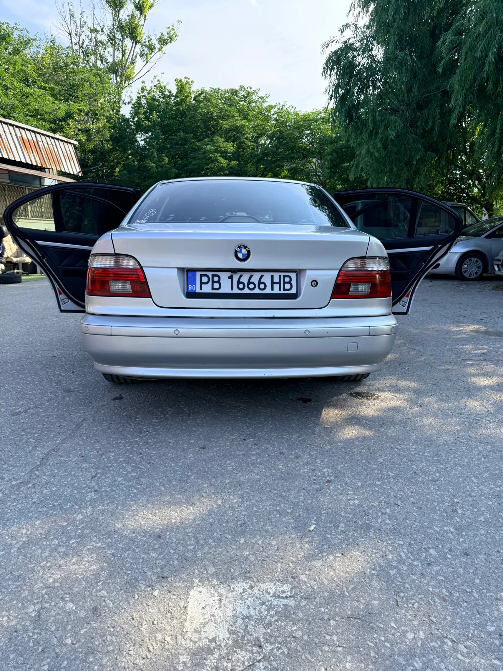 BMW 530, снимка 9 - Автомобили и джипове - 55063336