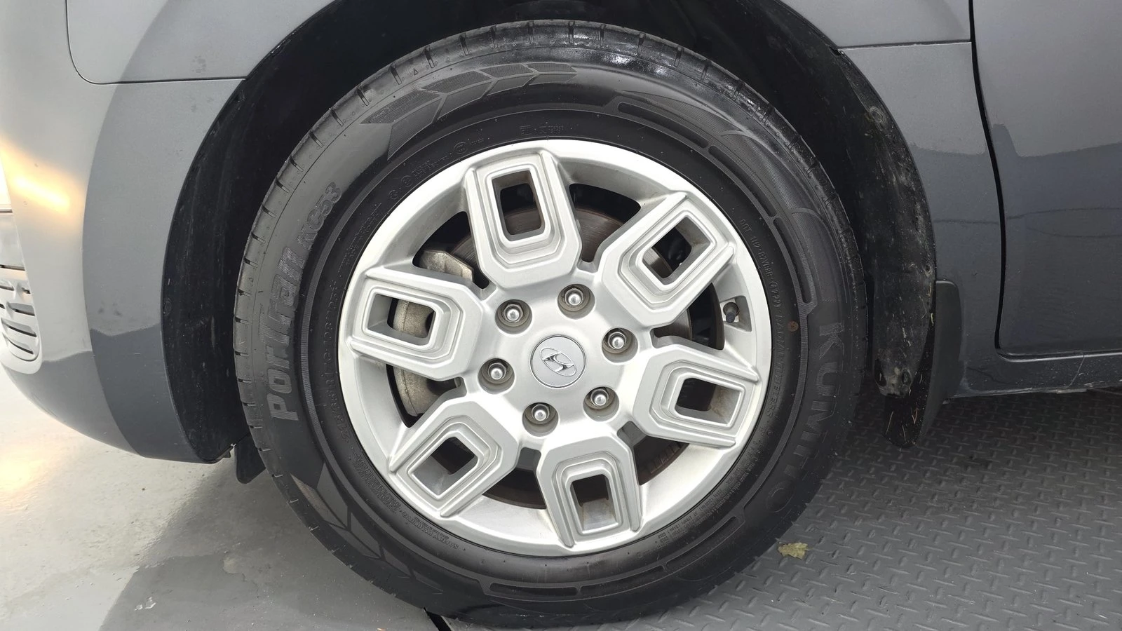 Hyundai Staria Modern* ЕЛ. БАГАЖНИК* BLIND SPOT* КРАЙНА ЦЕНА, снимка 5 - Автомобили и джипове - 55348372