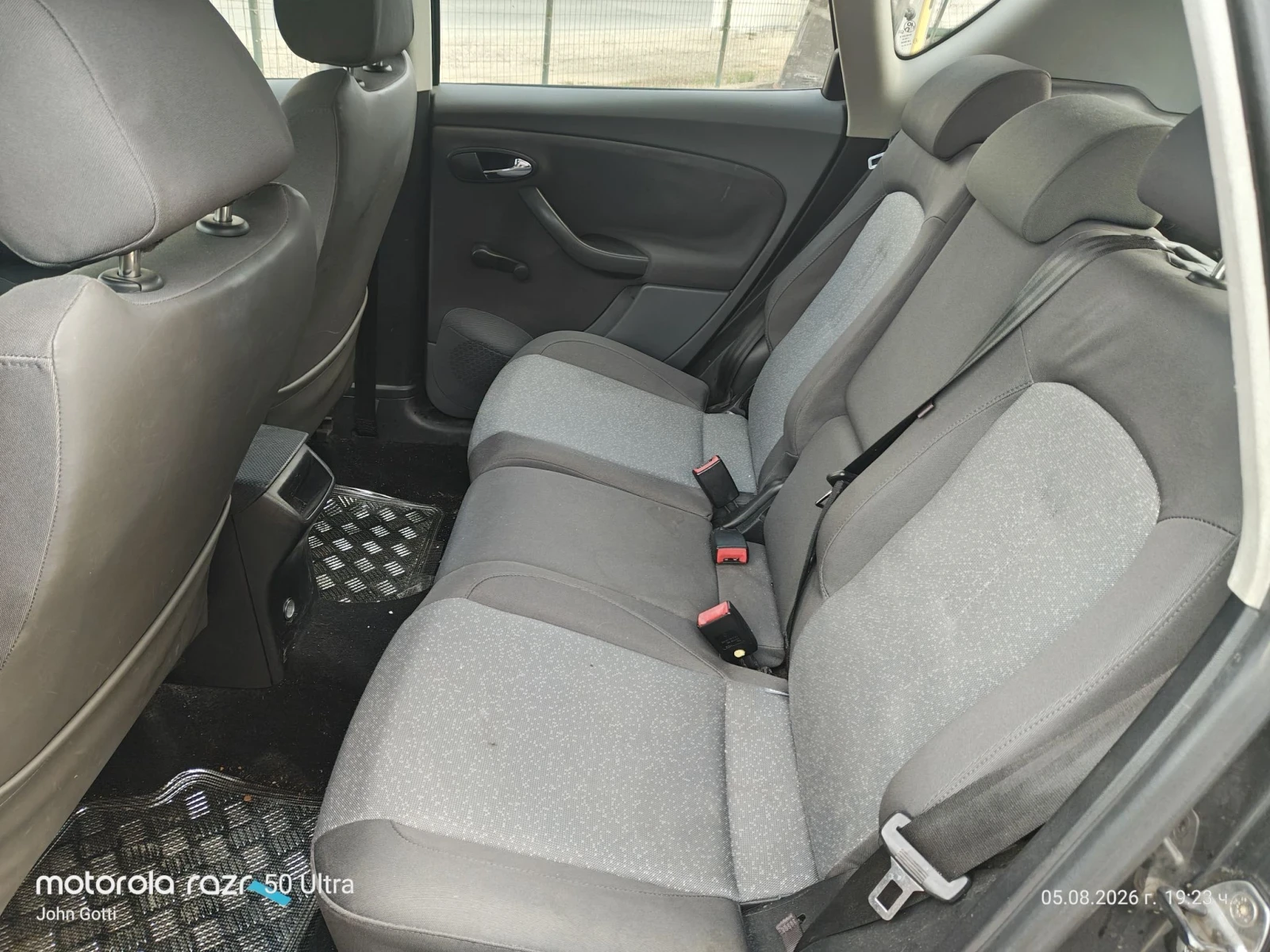 Seat Altea 1.9 TDi, klimatronik, 105 k.c., снимка 13 - Автомобили и джипове - 55565014