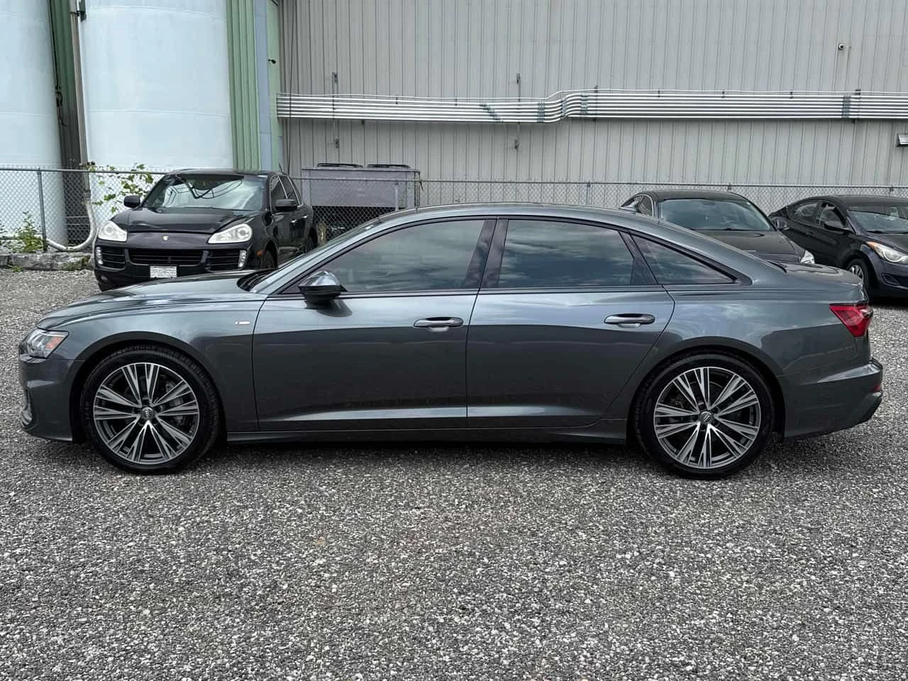 Audi A6 PROGRESSIVE QUATTRO * LED* ПАНОРАМА* ДВА КЛЮЧА* , снимка 3 - Автомобили и джипове - 55671985