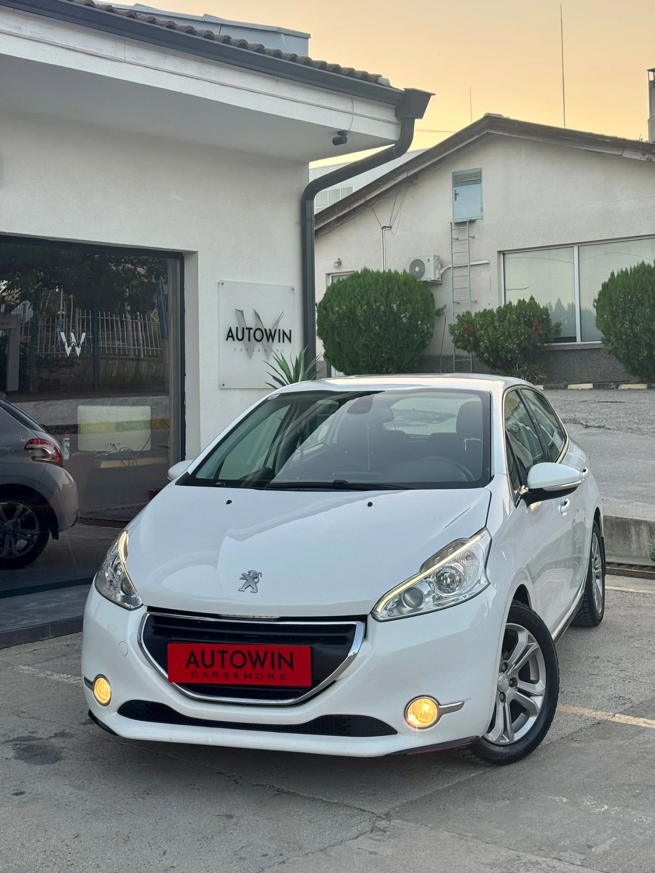 Peugeot 208 1.6 BlueHDI / 90�.�. / 2014 / EURO5 / ����� | Mobile.bg � ����������� 1