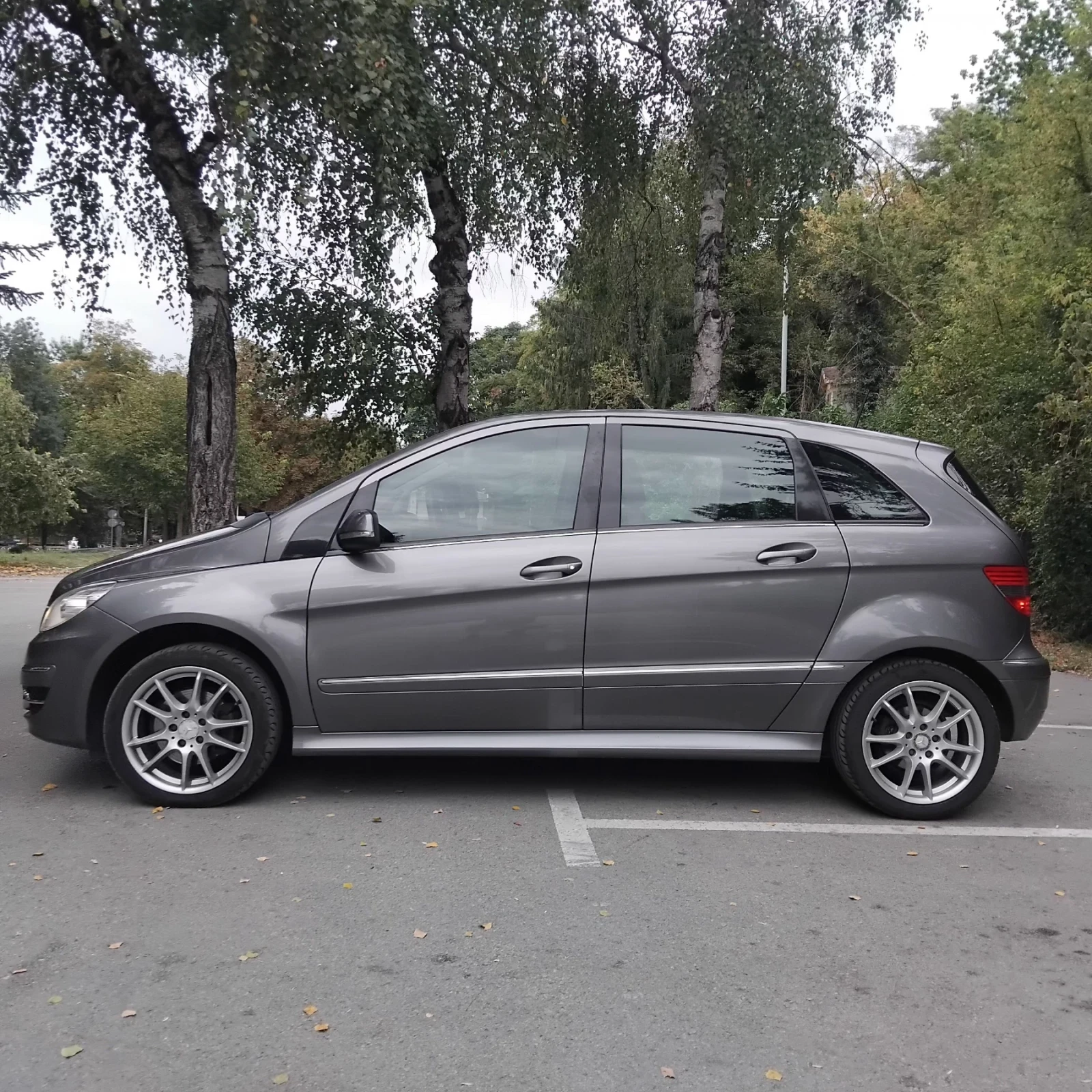 Mercedes-Benz B 200