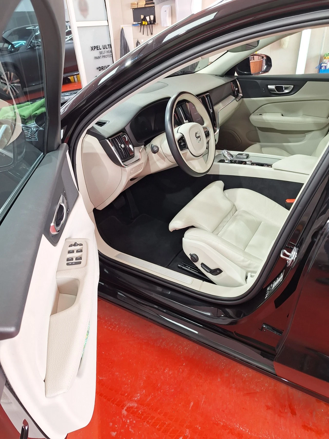 Volvo V60, снимка 6 - Автомобили и джипове - 55995097