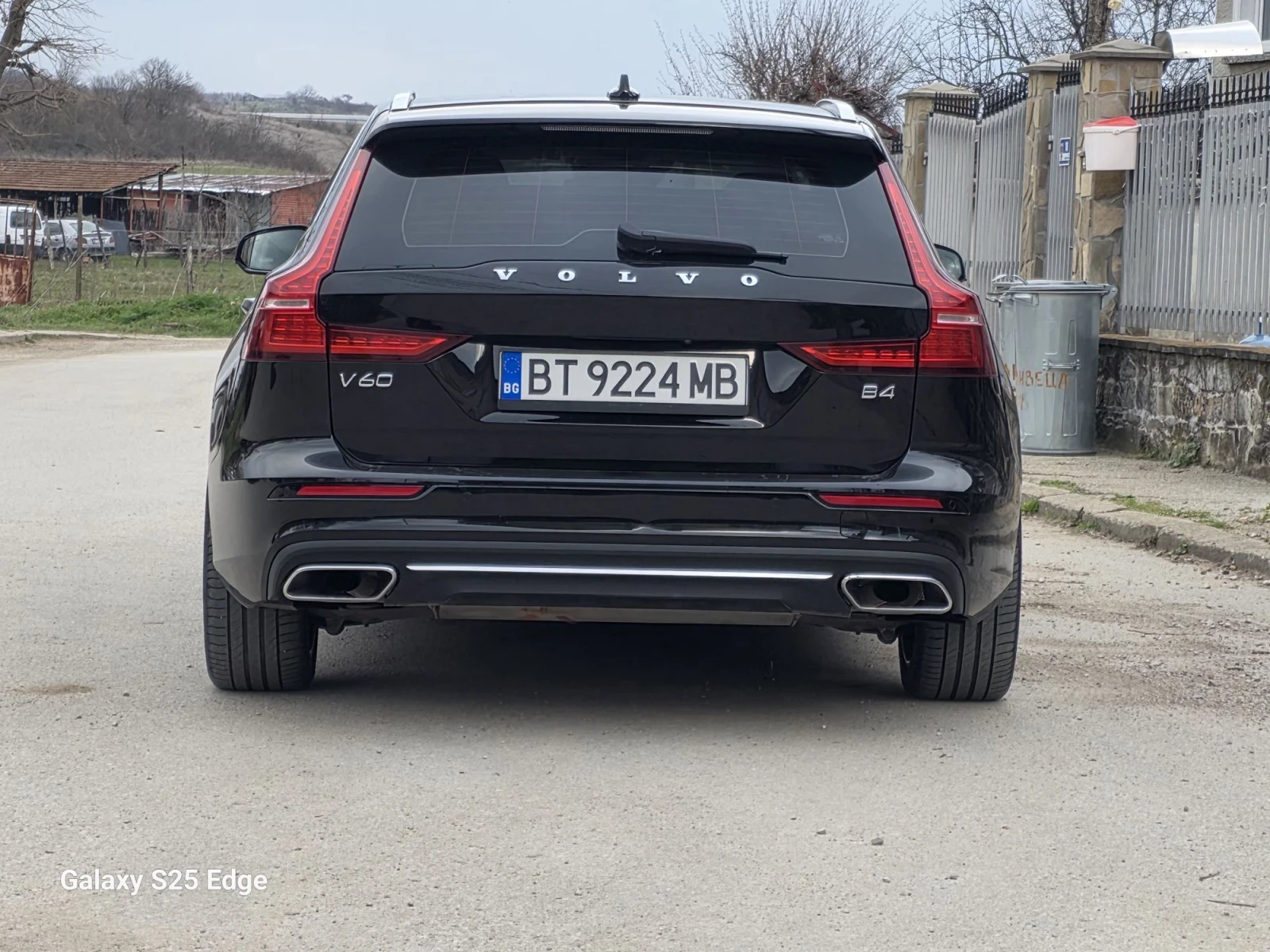 Volvo V60, снимка 2 - Автомобили и джипове - 55995097