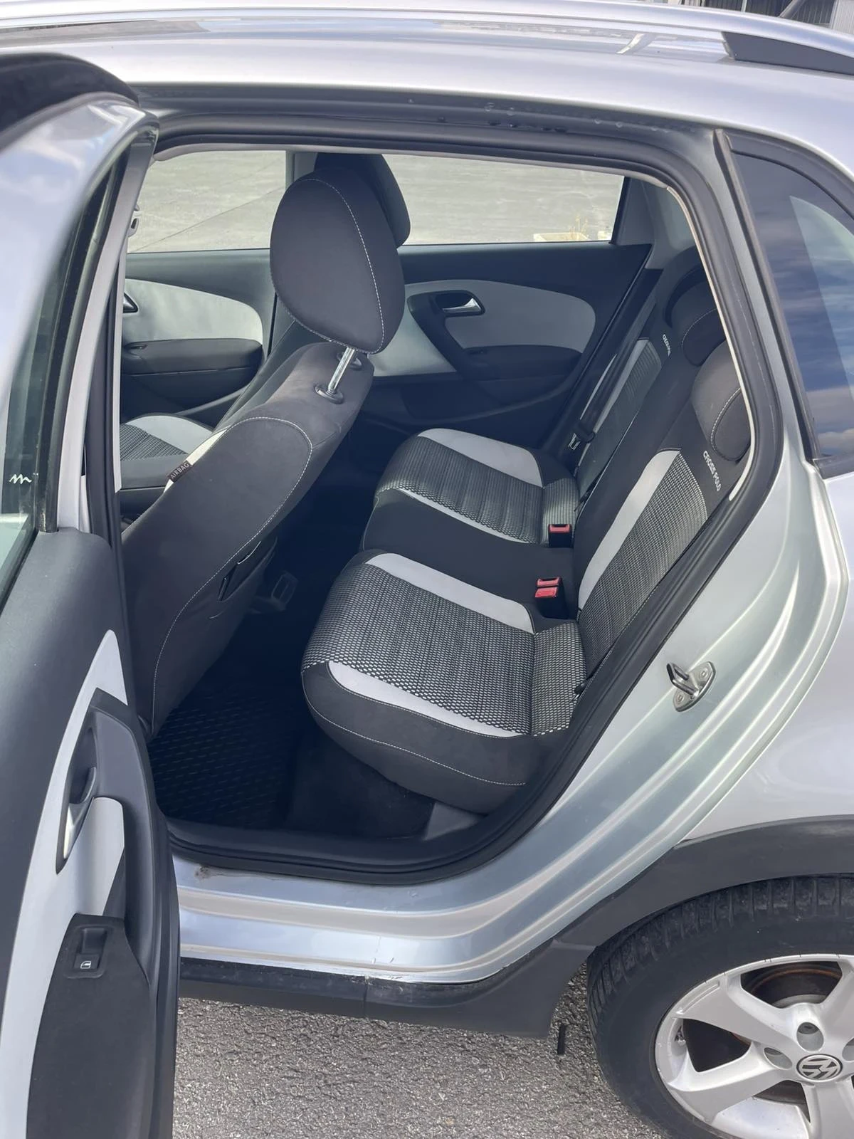 VW Polo Cross, снимка 6 - Автомобили и джипове - 56224299