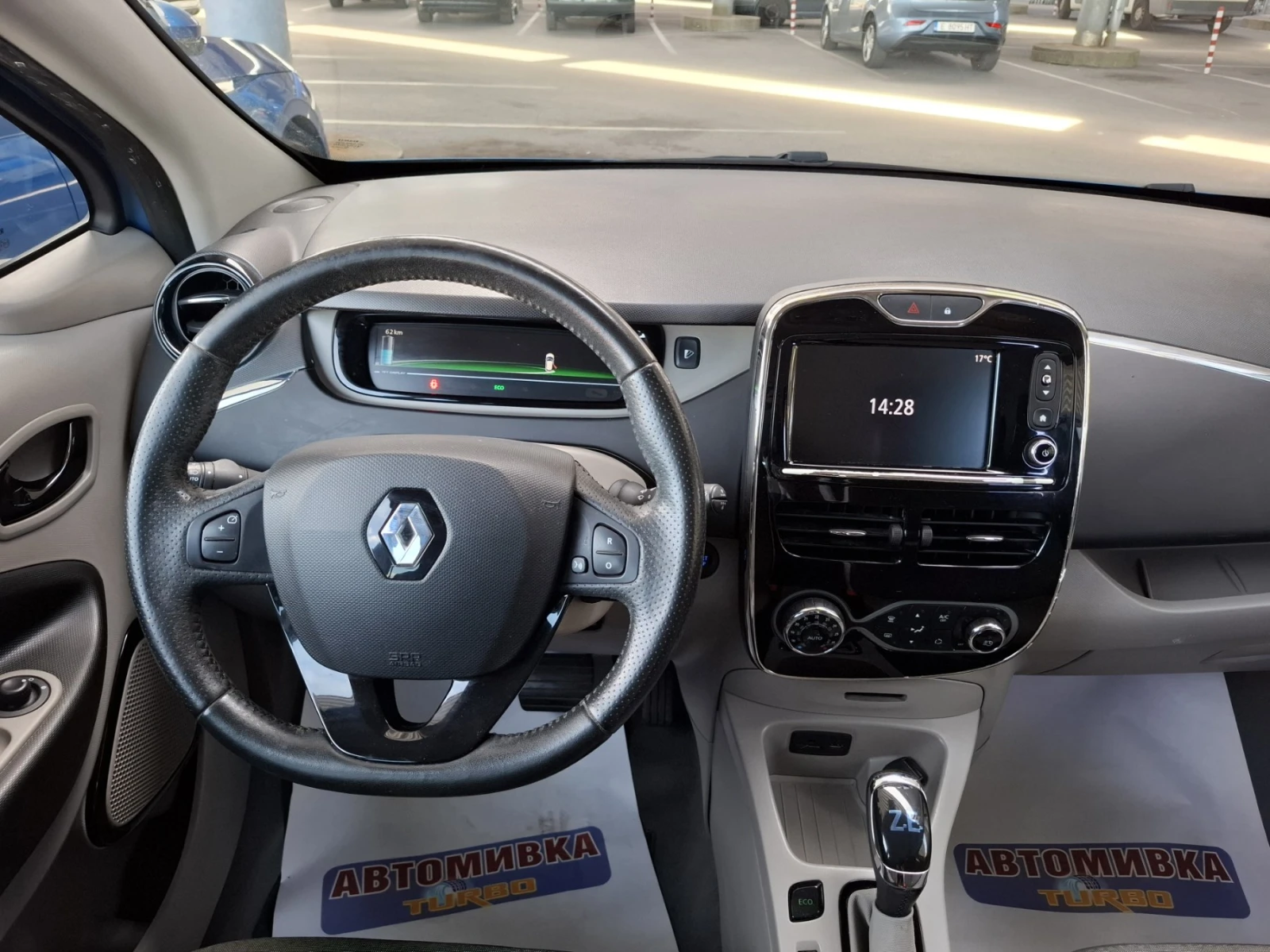 Renault Zoe Intens* Собствена батерия* Термопомпа, снимка 9 - Автомобили и джипове - 56312713