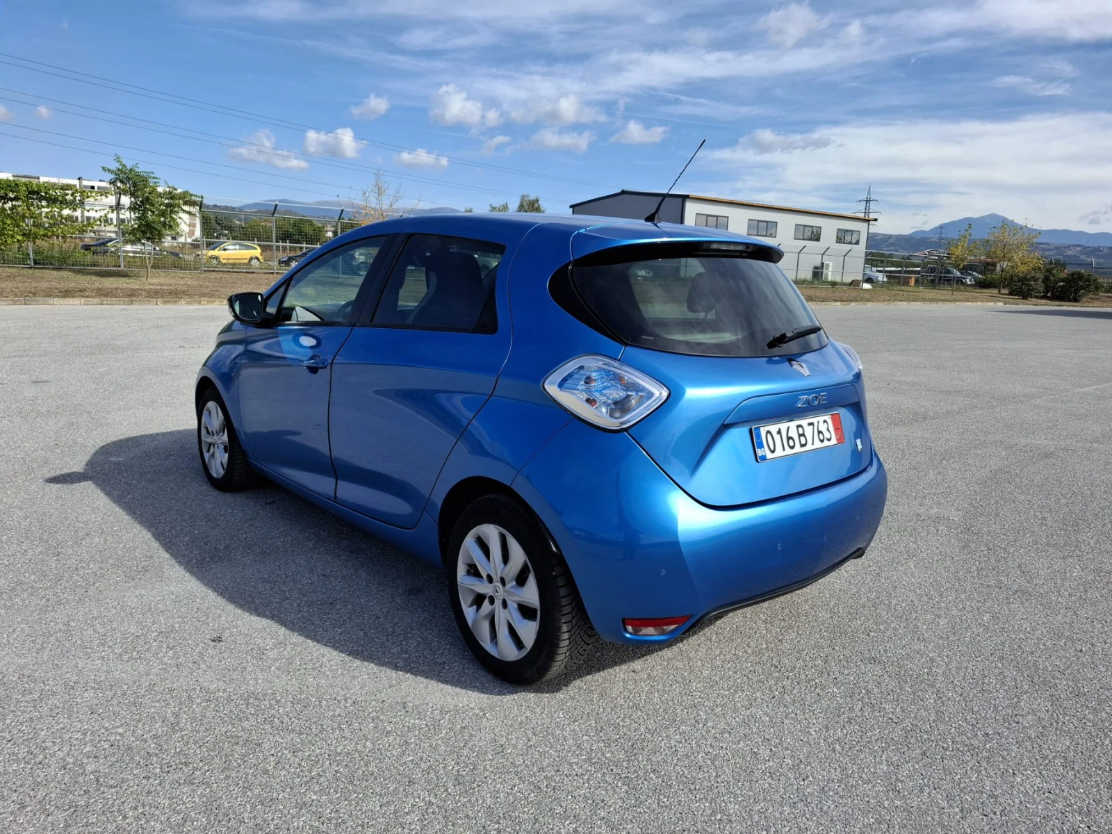Renault Zoe Intens* Собствена батерия* Термопомпа, снимка 3 - Автомобили и джипове - 56312713
