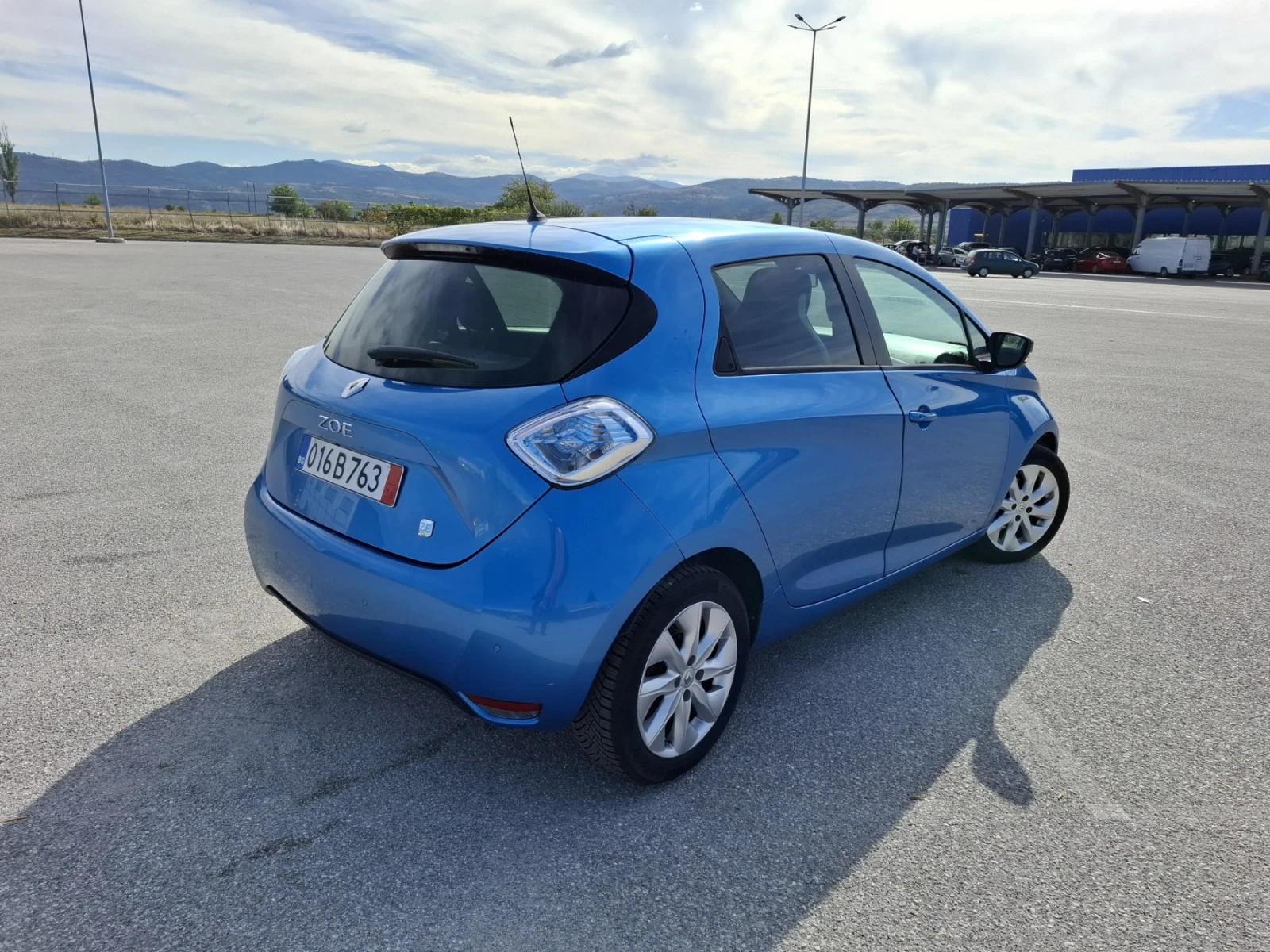 Renault Zoe Intens* Собствена батерия* Термопомпа, снимка 4 - Автомобили и джипове - 56312713