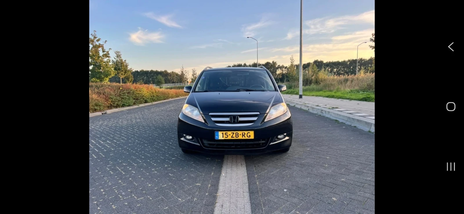 Honda Fr-v, снимка 4 - Автомобили и джипове - 56509590