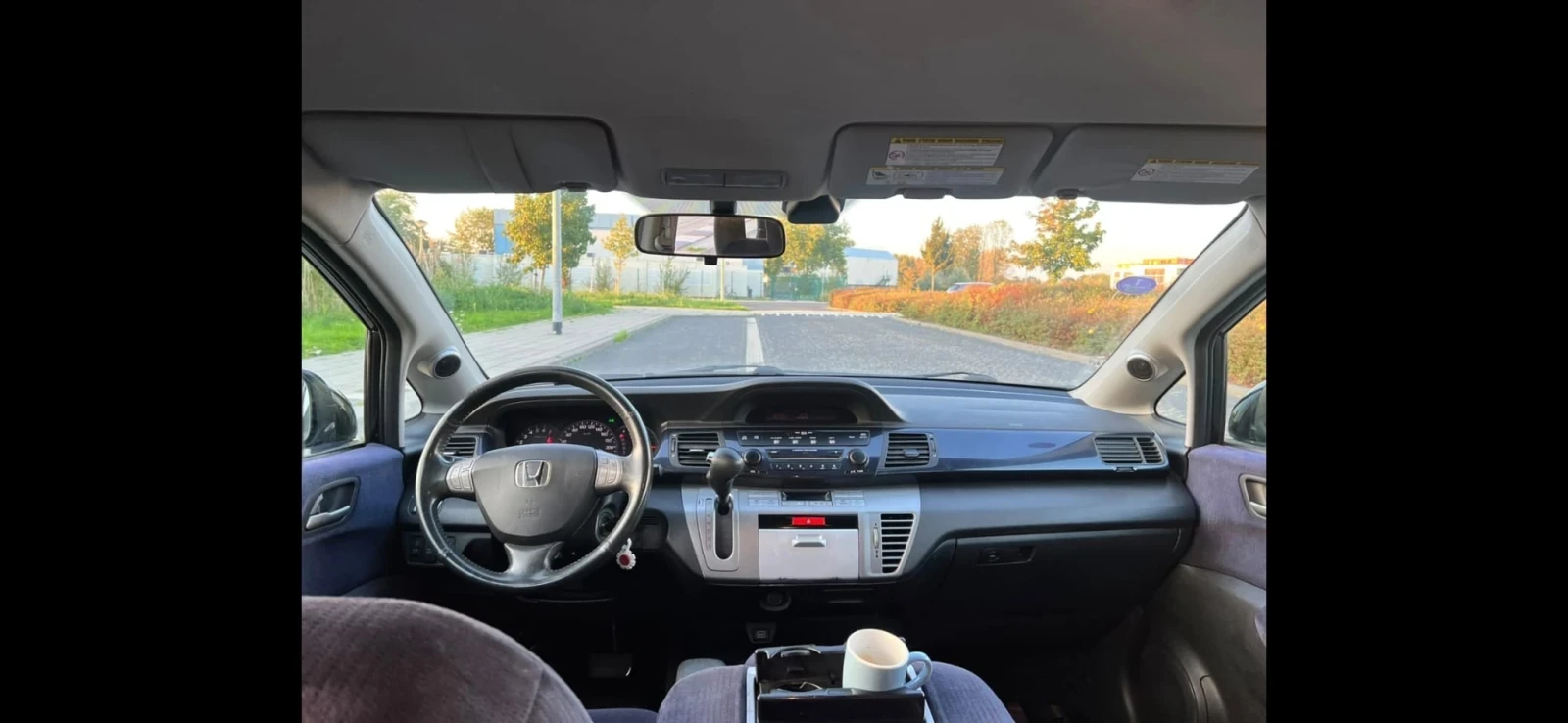 Honda Fr-v, снимка 10 - Автомобили и джипове - 56509590
