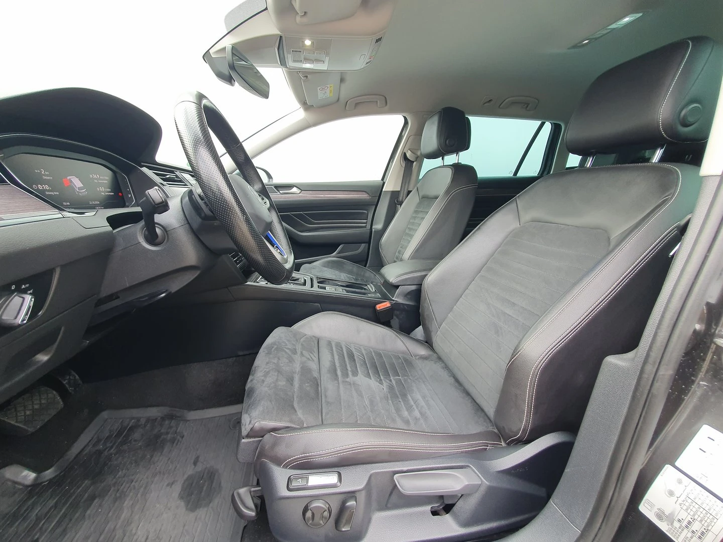 VW Passat, снимка 4 - Автомобили и джипове - 56633598