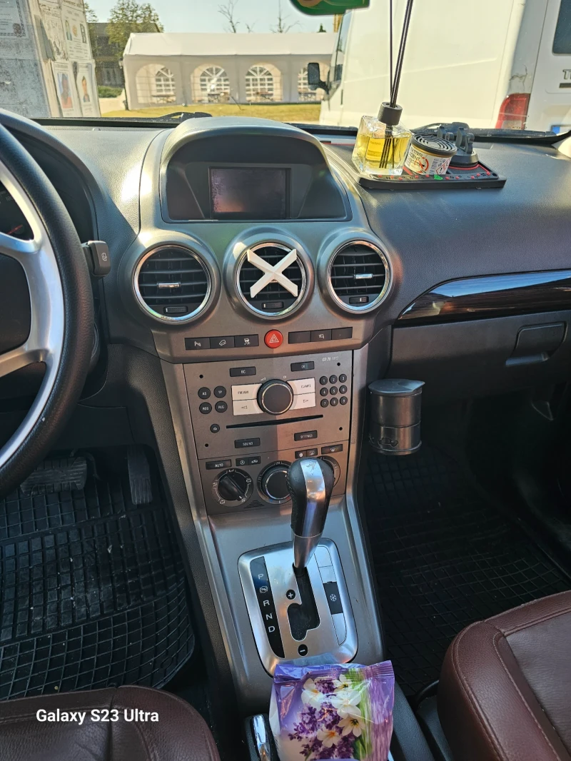 Opel Antara, снимка 6 - Автомобили и джипове - 47678623