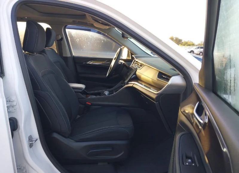 Jeep Grand cherokee, снимка 5 - Автомобили и джипове - 52737669