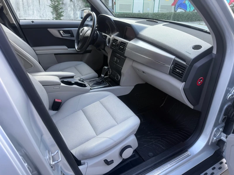 Mercedes-Benz GLK 4MATIC, снимка 9 - Автомобили и джипове - 52990735