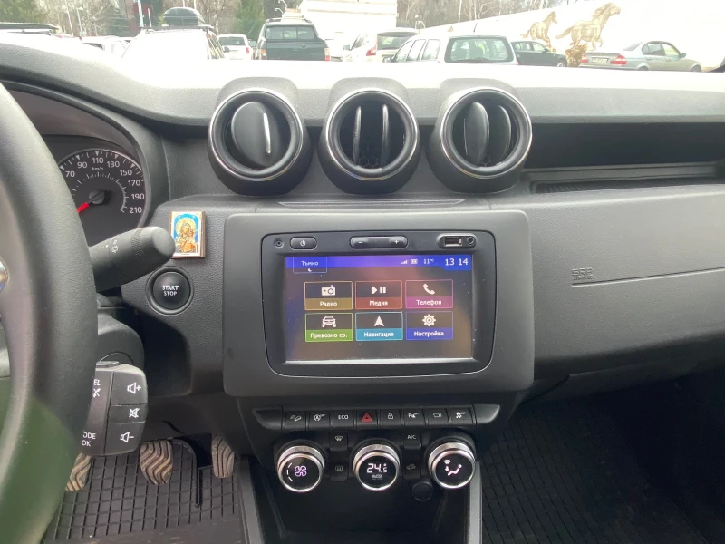 Dacia Duster, снимка 12 - Автомобили и джипове - 53447060