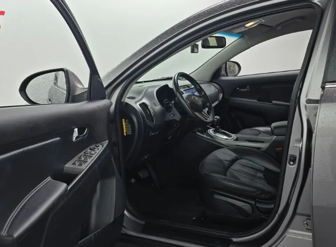 Kia Sportage 2.0 CRDi 4WD - изображение 10