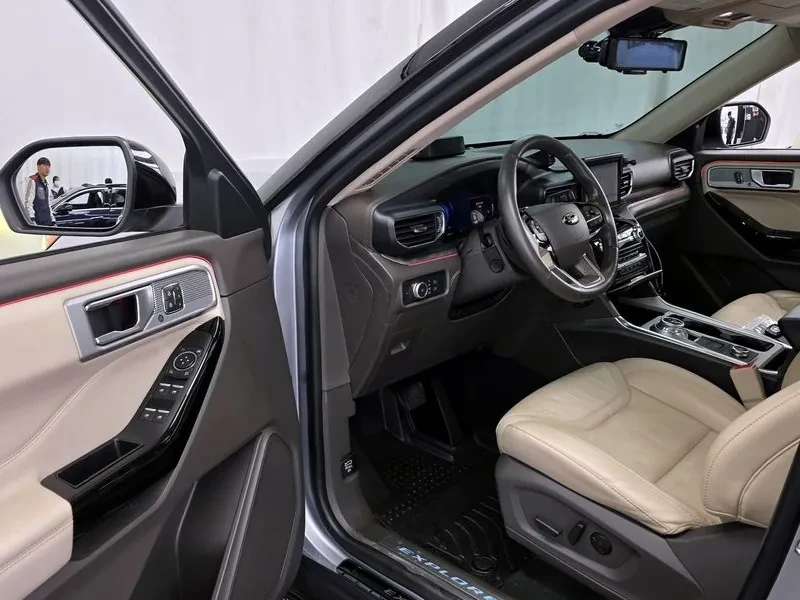 Ford Explorer 3.0 PLATINUM 4WD, снимка 10 - Автомобили и джипове - 55703041