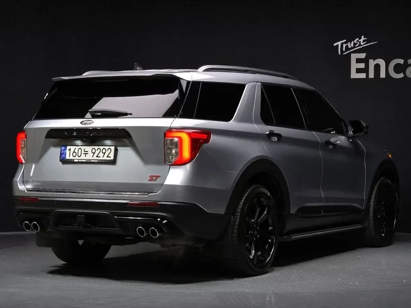 Ford Explorer 3.0 PLATINUM 4WD, снимка 2 - Автомобили и джипове - 55703041
