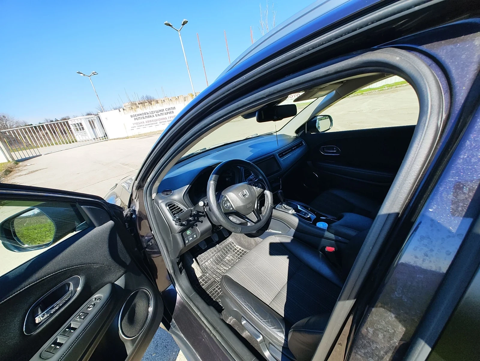 Honda Hr-v 1.5 I-VTEC Black Edition , снимка 13 - Автомобили и джипове - 50832955