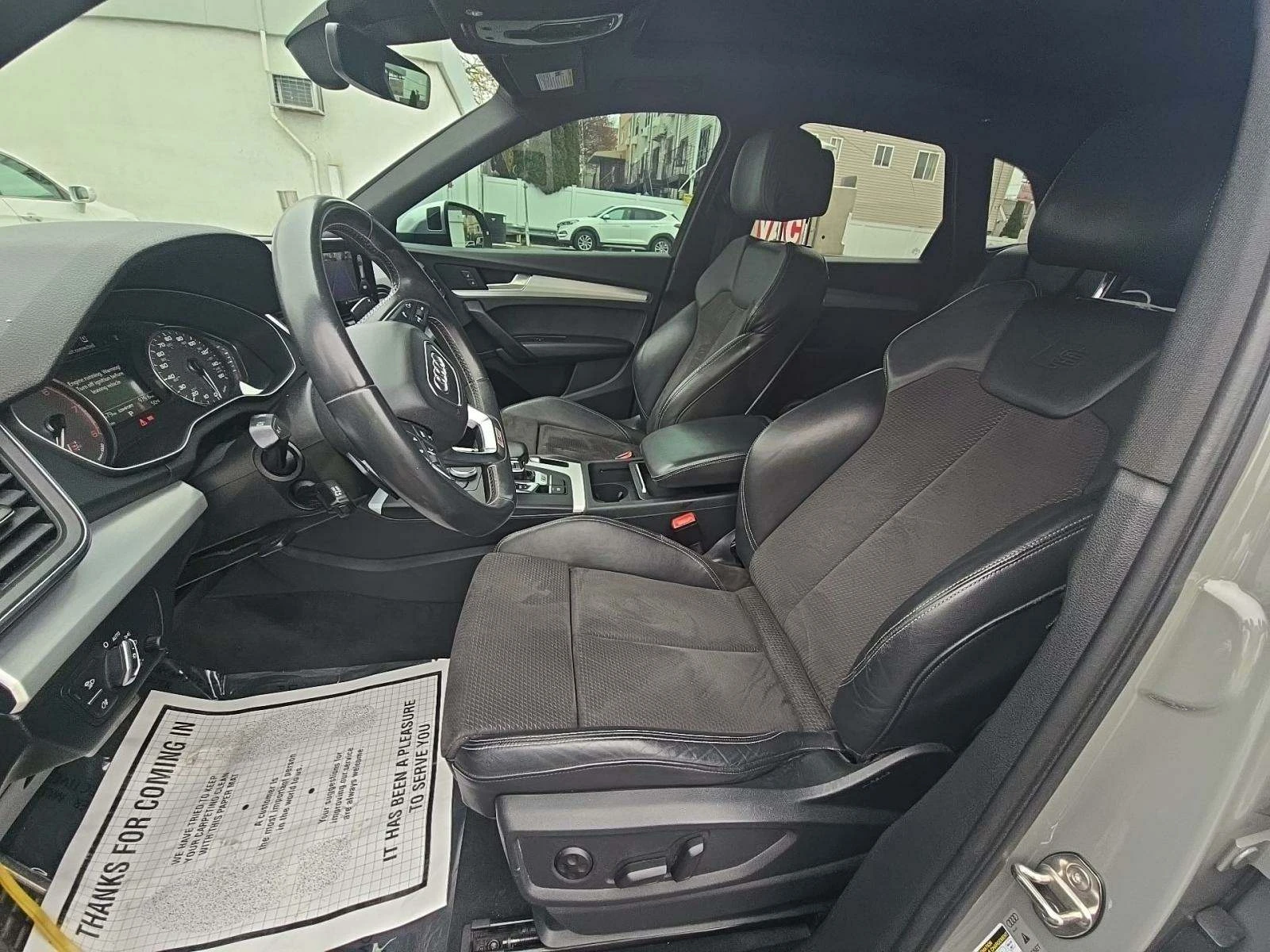 Audi SQ5 PREMIUM 3.0TFSI QUATTRO/ПАНО/KEYLESS/М.ТОЧ - изображение 6
