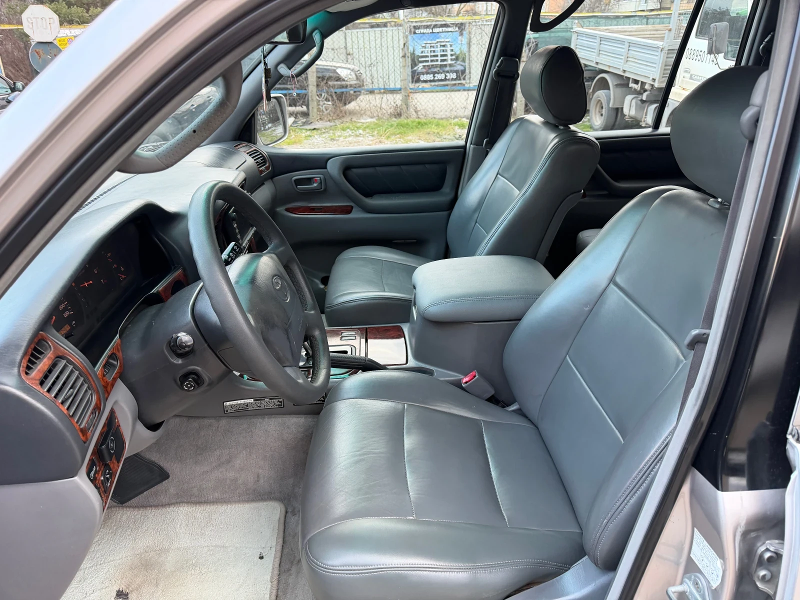 Toyota Land cruiser 4.7 V8 AVTOMAT, снимка 12 - Автомобили и джипове - 53764907