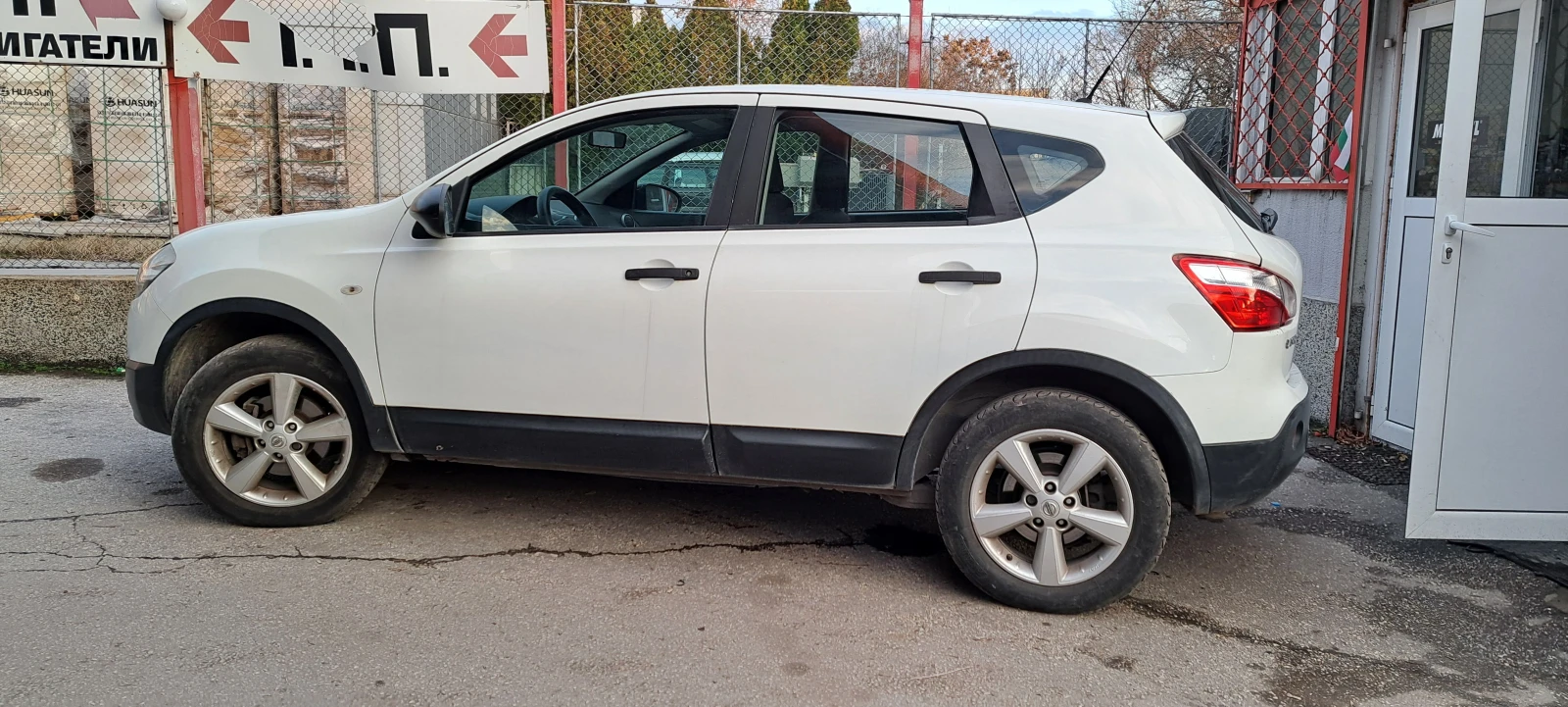 Nissan Qashqai 1.5 dCi (K9K), снимка 8 - Автомобили и джипове - 53815081