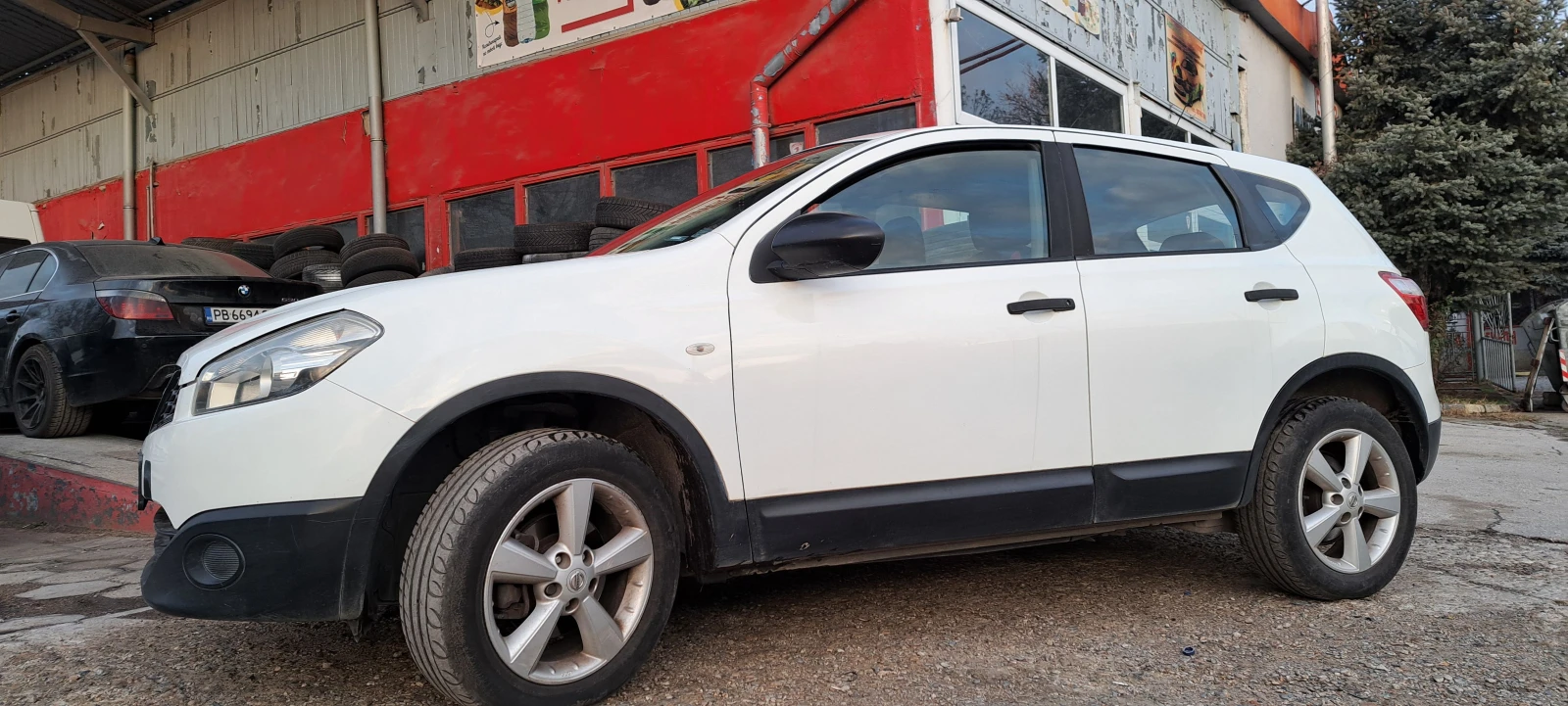 Nissan Qashqai 1.5 dCi (K9K), снимка 2 - Автомобили и джипове - 53815081