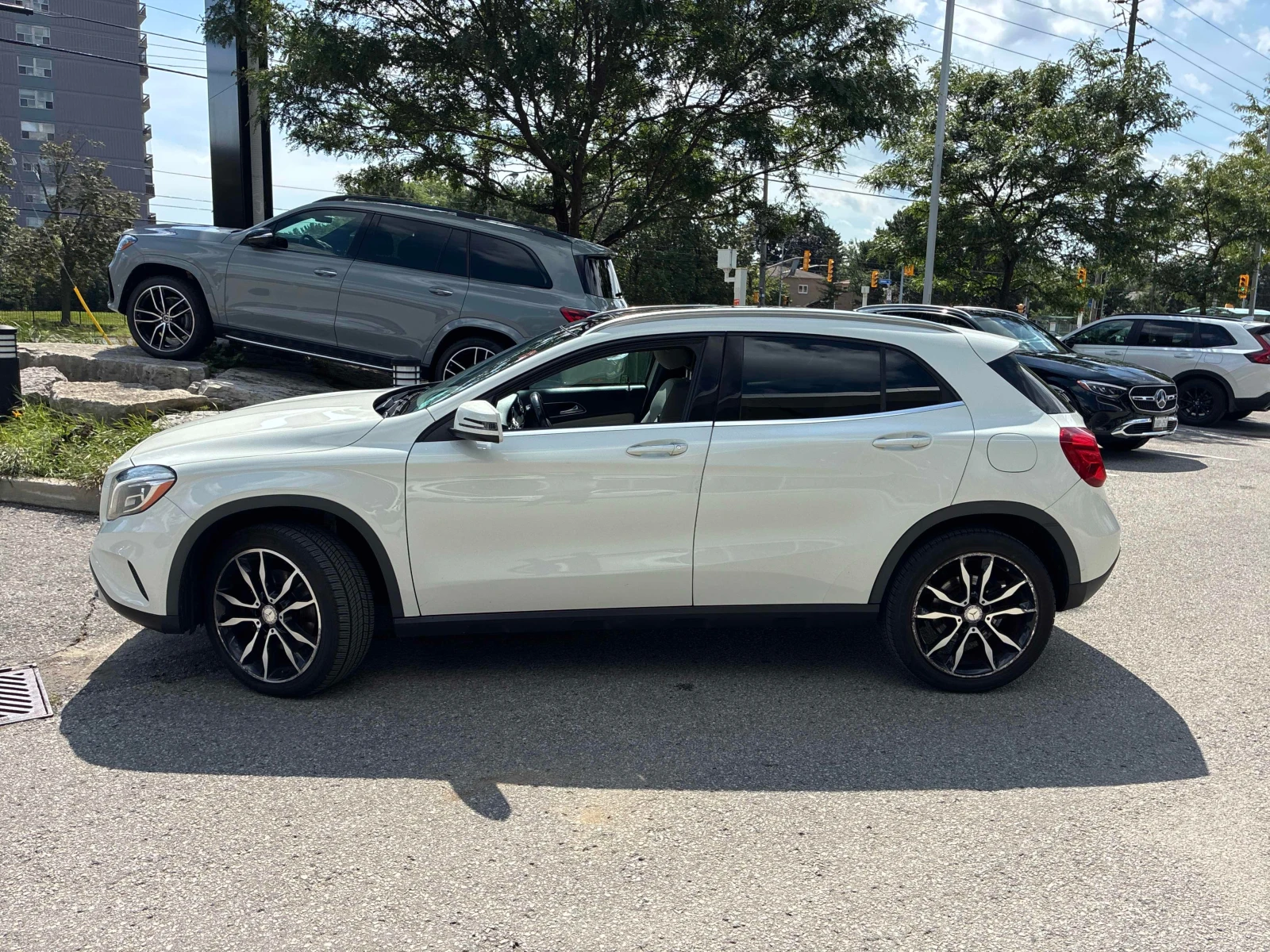 Mercedes-Benz GLA 250 * CARFAX * ОПЦИЯ ЗА ФИНАНСИРАНЕ , снимка 2 - Автомобили и джипове - 55979961