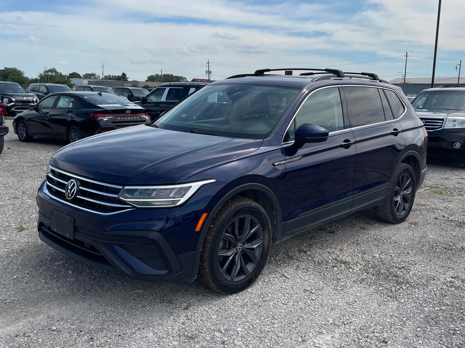 VW Tiguan * Comfortline * CARFAX * , снимка 15 - Автомобили и джипове - 56011476