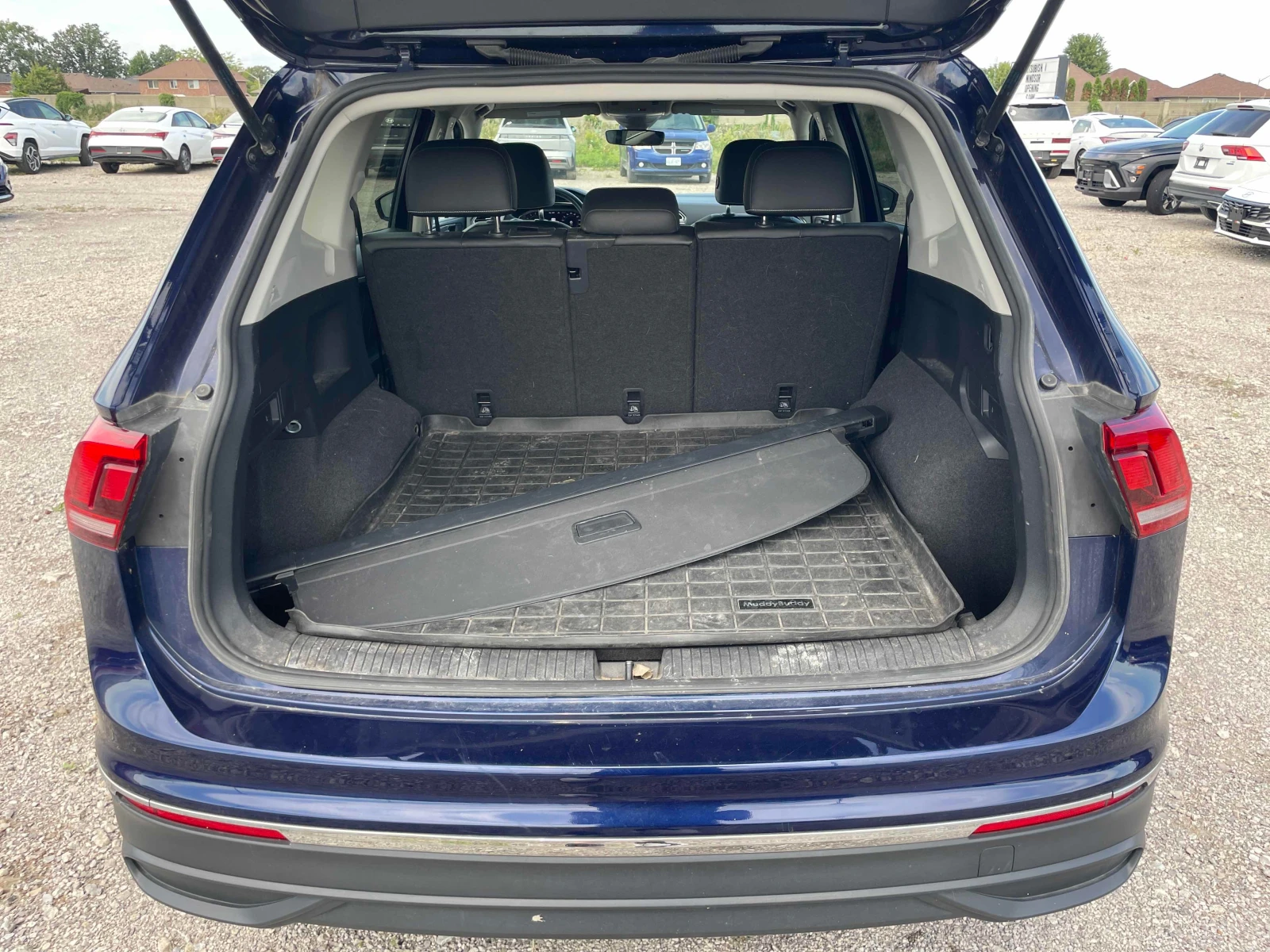 VW Tiguan * Comfortline * CARFAX * , снимка 12 - Автомобили и джипове - 56011476