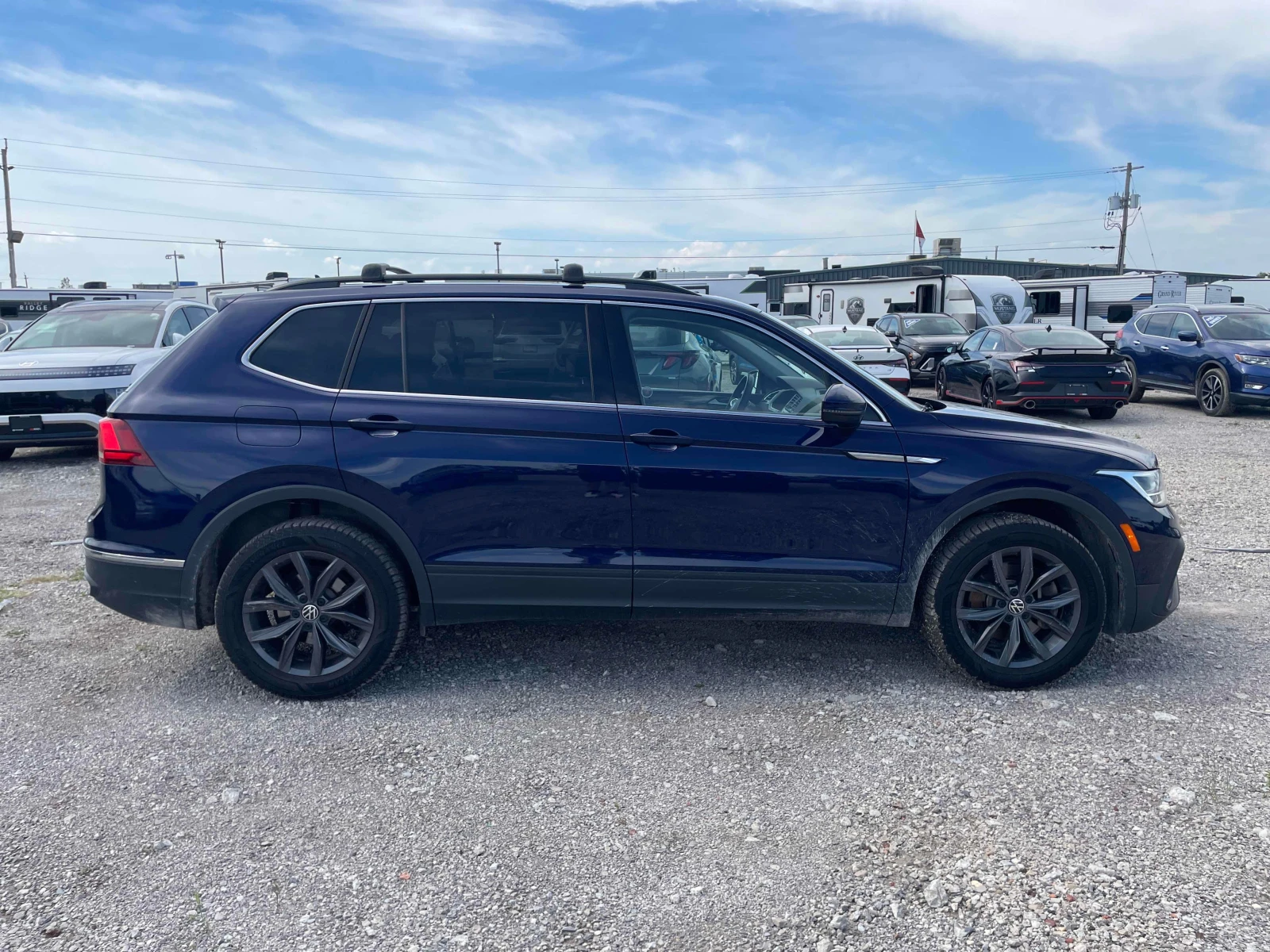VW Tiguan * Comfortline * CARFAX * , снимка 17 - Автомобили и джипове - 56011476