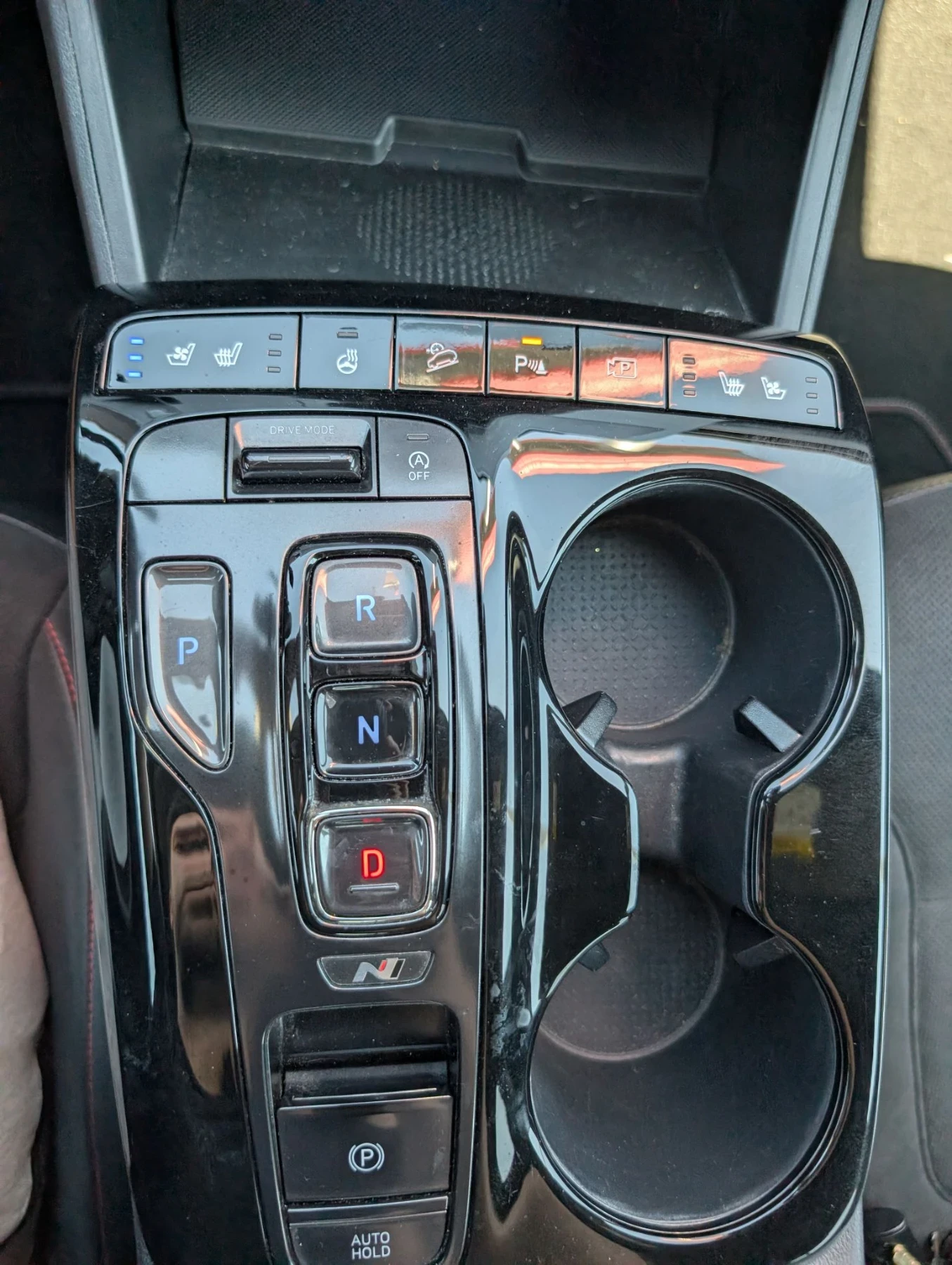 Hyundai Tucson 1.6crdi N-LINE, снимка 10 - Автомобили и джипове - 56151165