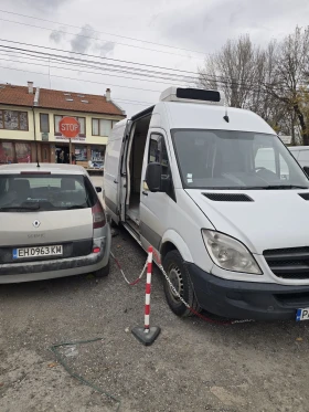 Mercedes-Benz 316 Хладилен 220 волта, снимка 2