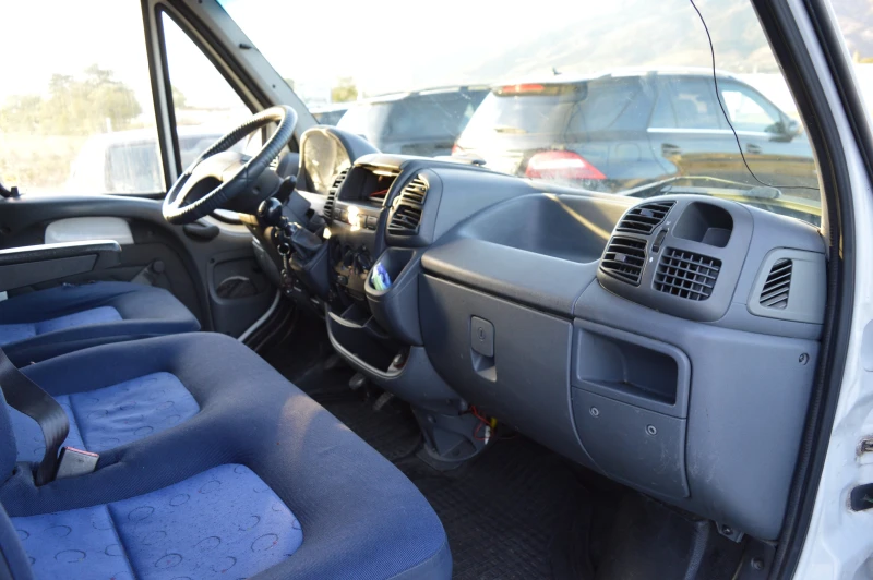 Peugeot Boxer 2.8TDI, снимка 13 - Бусове и автобуси - 48009822