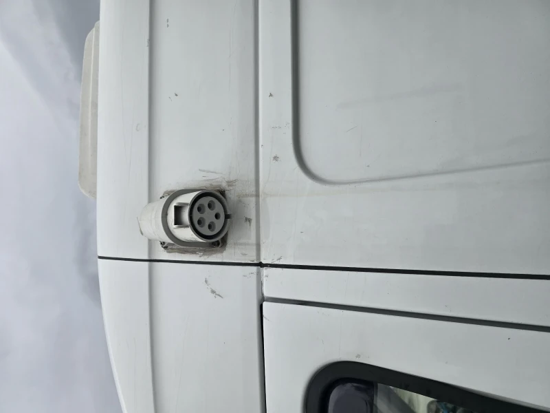 Mercedes-Benz 316 Хладилен 220 волта, снимка 5 - Бусове и автобуси - 52470561